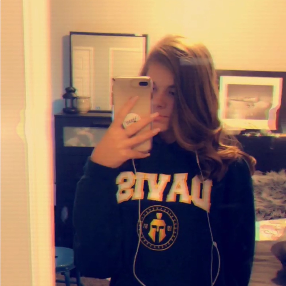 Meet your Posher, Taylor